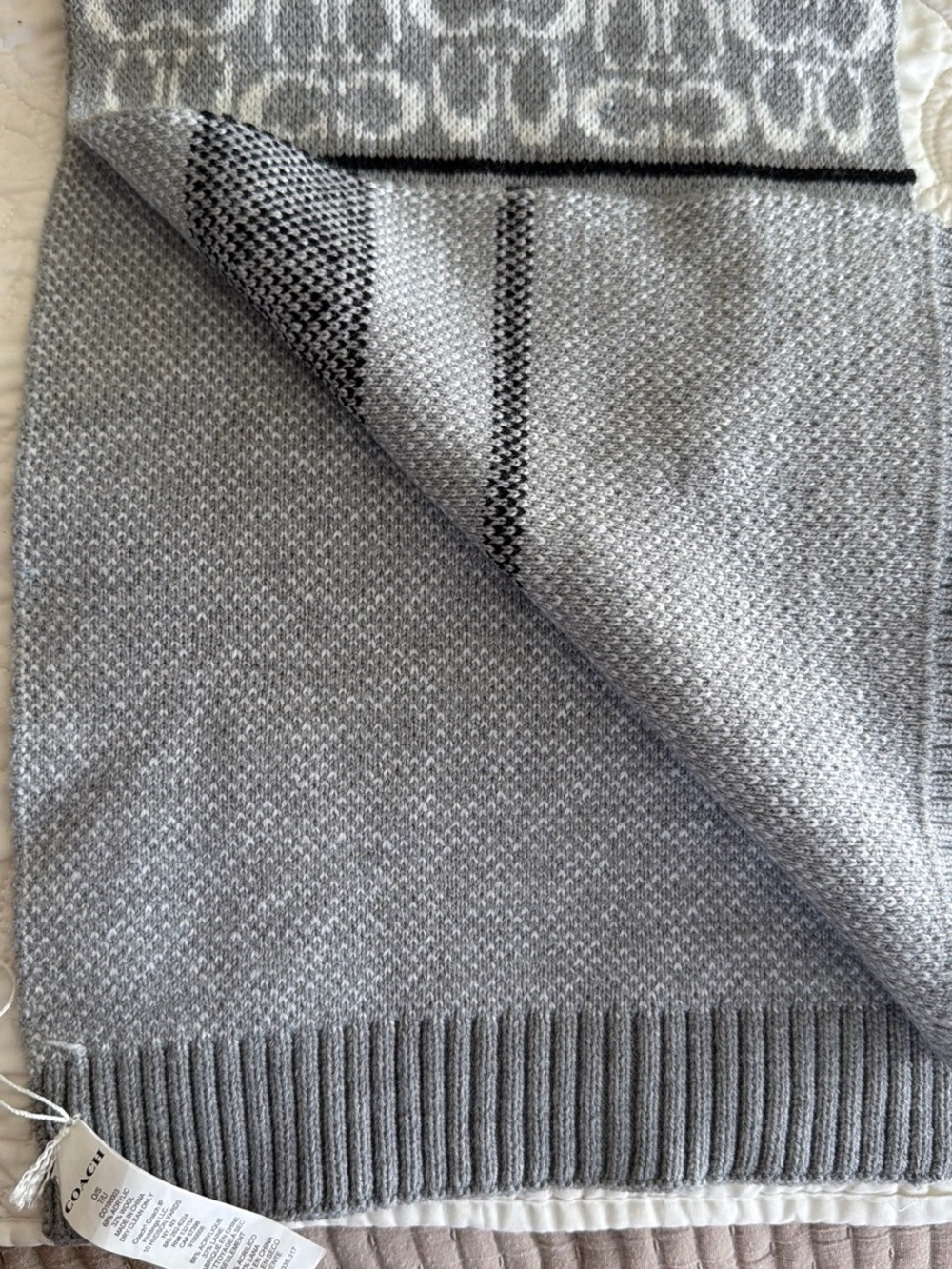 Coach Gray Logo Knit Scarf with Signature Pattern - Picture 6 of 6